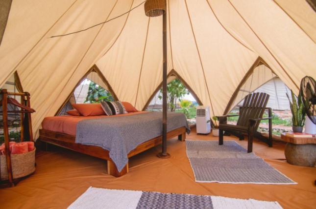 Holos Retreat Center: The Entire Ridge Basecamp Baru Ngoại thất bức ảnh