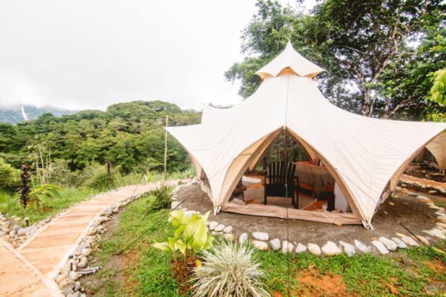 Holos Retreat Center: The Entire Ridge Basecamp Baru Ngoại thất bức ảnh