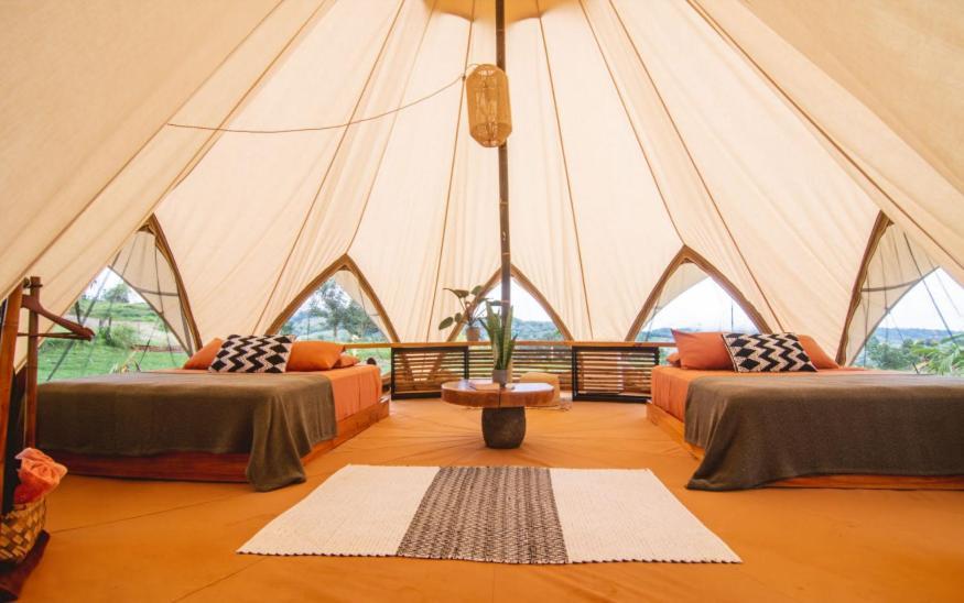Holos Retreat Center: The Entire Ridge Basecamp Baru Ngoại thất bức ảnh